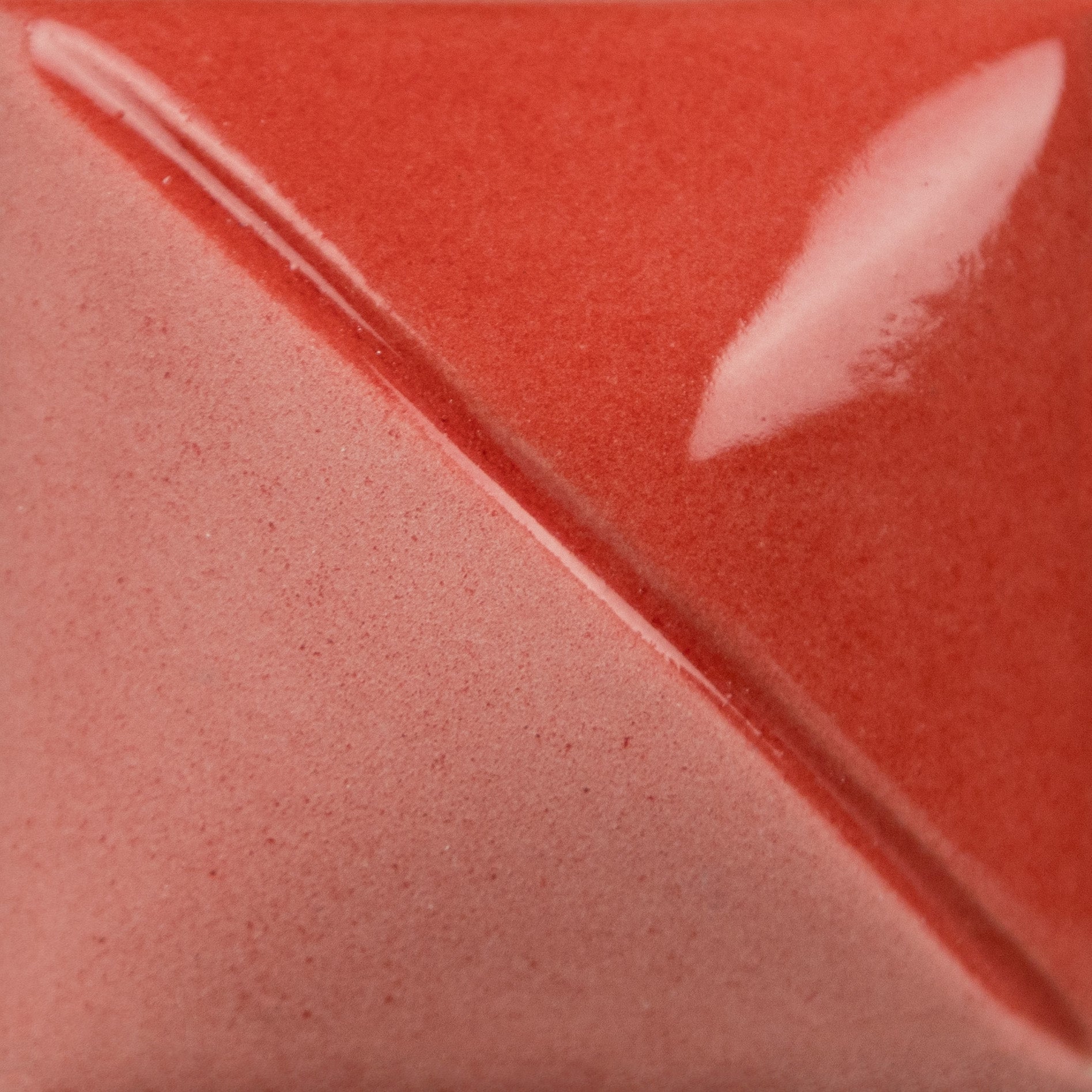 UG-207 Flame Red (2 OZ)